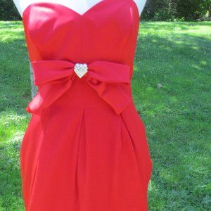 NWT SIZE 6 Red En Francais strapless satin & crepe dress